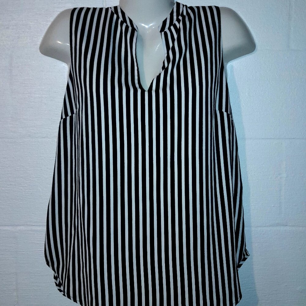 H&M Womens Black & White Striped Sleeveless Lightweight Top Size 8 Chiffon